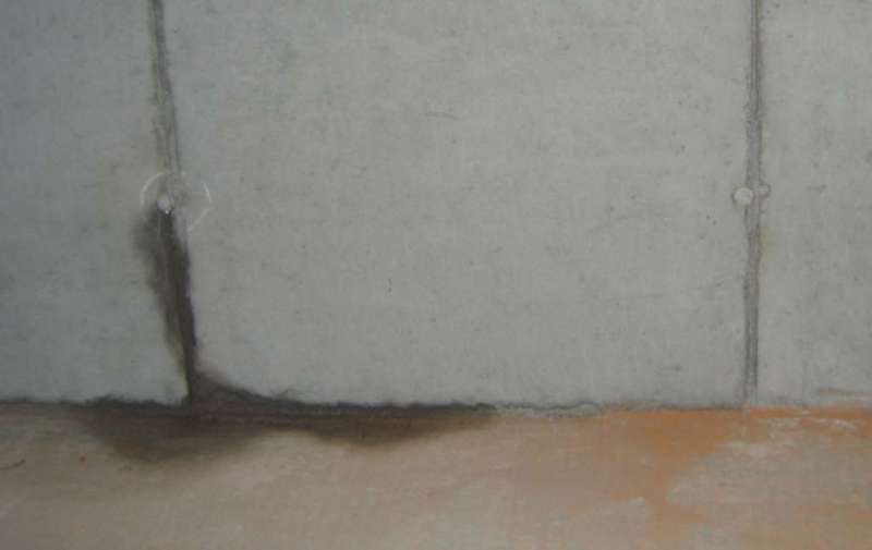 BAU.DE / BAU-Forum: 1. Bild zu Frage "WU-Beton Keller: L&ouml;cher von Gewindestangen &ndash; Abdichtung, Risiken & Sanierung?" im BAU-Forum "Keller"