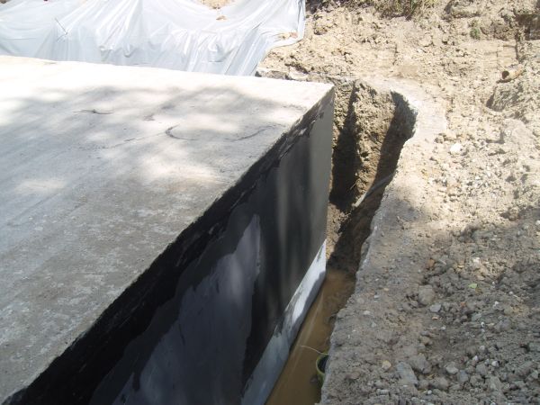 BAU.DE / BAU-Forum: 2. Bild zu Antwort "Ein paar Bilder gibt es ..." auf die Frage "Abdichtung nach DIN 18195-9: Ausf&uuml;hrungsfehler erkennen, vermeiden & Sanierungskosten?" im BAU-Forum "Keller"