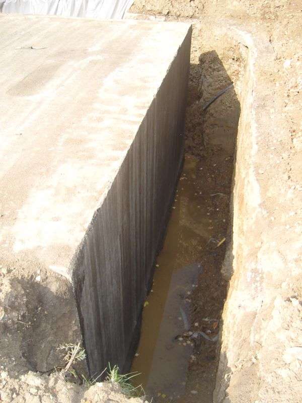 BAU.DE / BAU-Forum: 3. Bild zu Antwort "Ein paar Bilder gibt es ..." auf die Frage "Abdichtung nach DIN 18195-9: Ausf&uuml;hrungsfehler erkennen, vermeiden & Sanierungskosten?" im BAU-Forum "Keller"