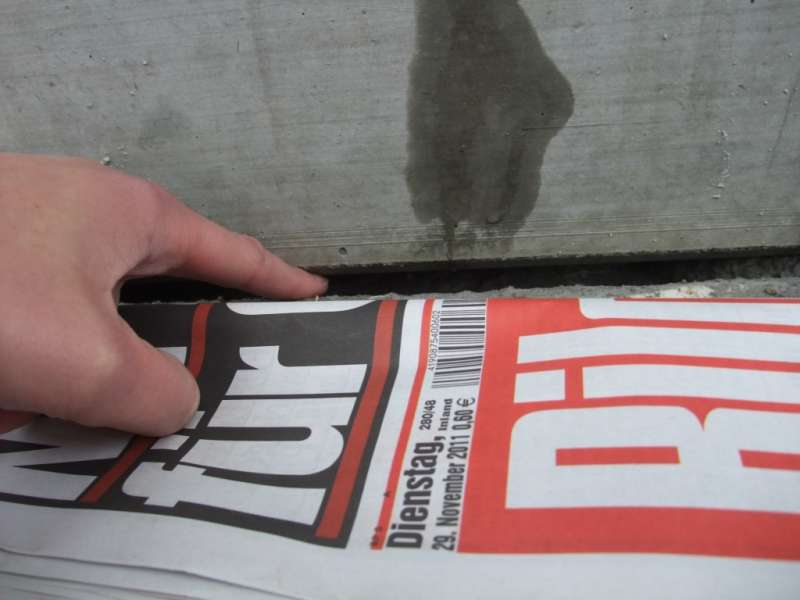 BAU.DE / BAU-Forum: 2. Bild zu Antwort "Wei&szlig;e Wanne: Bilder der Fugen-Katastrophe im Keller" auf die Frage "Wei&szlig;e Wanne Fugenabdichtung: Risiken, Produkte & Alternativen f&uuml;r wasserdichten Keller?" im BAU-Forum "Keller"