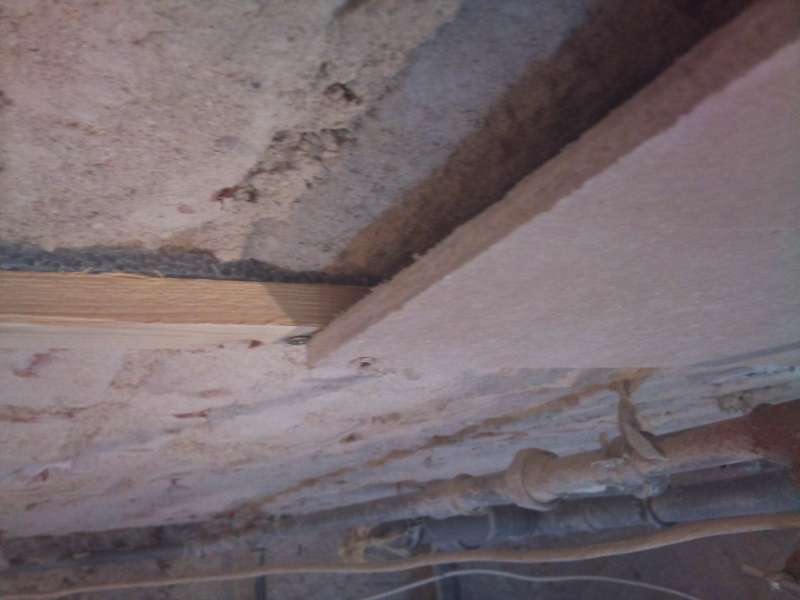 BAU.DE / BAU-Forum: 1. Bild zu Antwort "Wandverkleidung im Keller: Aufbau und Luftzirkulation" auf die Frage "Kellerwand im Altbau verputzen: Sanierputz bei hohem Grundwasserspiegel sinnvoll?" im BAU-Forum "Keller"