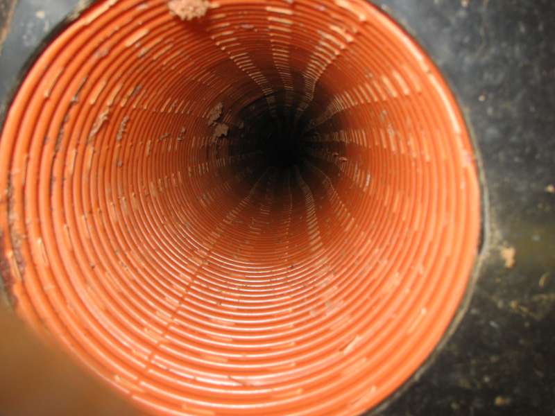 BAU.DE / BAU-Forum: 1. Bild zu Frage "Drainage an Sickerschacht anschließen: Anleitung, Kosten & rechtliche Aspekte?" im BAU-Forum "Keller" BAU.DE / BAU-Forum: 1. Bild zu Frage "Drainage an Sickerschacht anschließen: Anleitung, Kosten & rechtliche Aspekte?" im BAU-Forum "Keller"