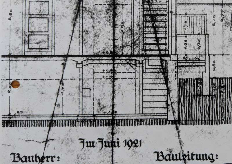 BAU.DE / BAU-Forum: 4. Bild zu Frage "Feuchter Keller im Altbau (1925): Ursachen, Sanierung & Kosten f&uuml;r Drainage?" im BAU-Forum "Keller"