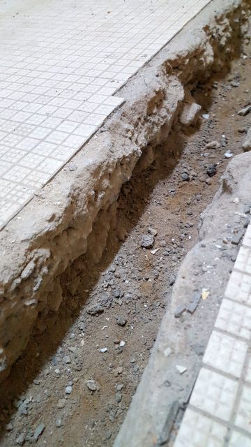 BAU.DE / BAU-Forum: 4. Bild zu Frage "Keller Fu&szlig;bodensanierung: Ursachen f&uuml;r Feuchtigkeit, Sanierungskosten & Vorgehensweise?" im BAU-Forum "Keller"