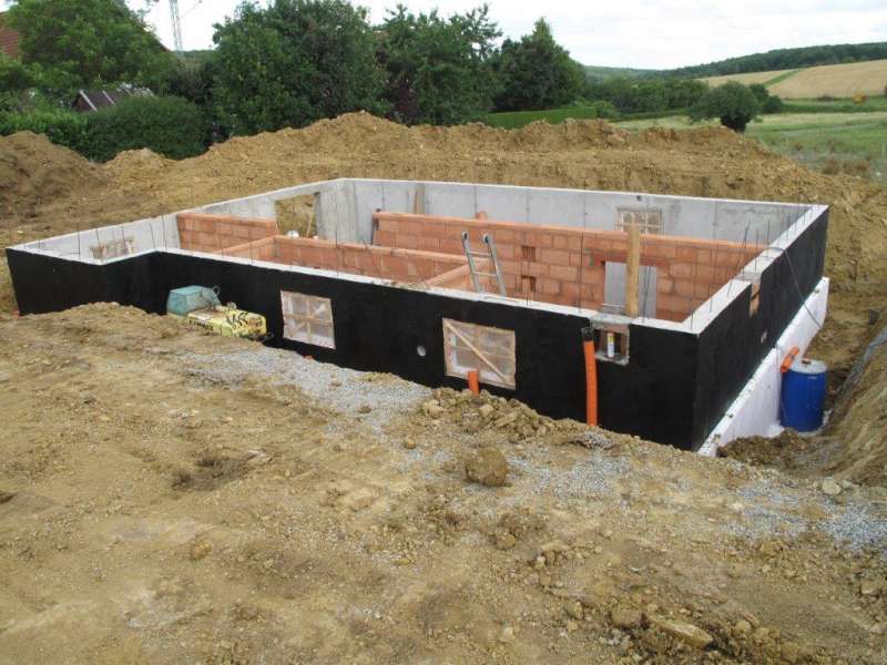 BAU.DE / BAU-Forum: 4. Bild zu Antwort "Ursachenforschung: Wasser im Keller – Weitere Details folgen" auf die Frage "Wasser im Keller Neubau (2011) auf Bodenplatte: Ursachen, Lösungen & Kosten?" im BAU-Forum "Keller" BAU.DE / BAU-Forum: 4. Bild zu Antwort "Ursachenforschung: Wasser im Keller – Weitere Details folgen" auf die Frage "Wasser im Keller Neubau (2011) auf Bodenplatte: Ursachen, Lösungen & Kosten?" im BAU-Forum "Keller"