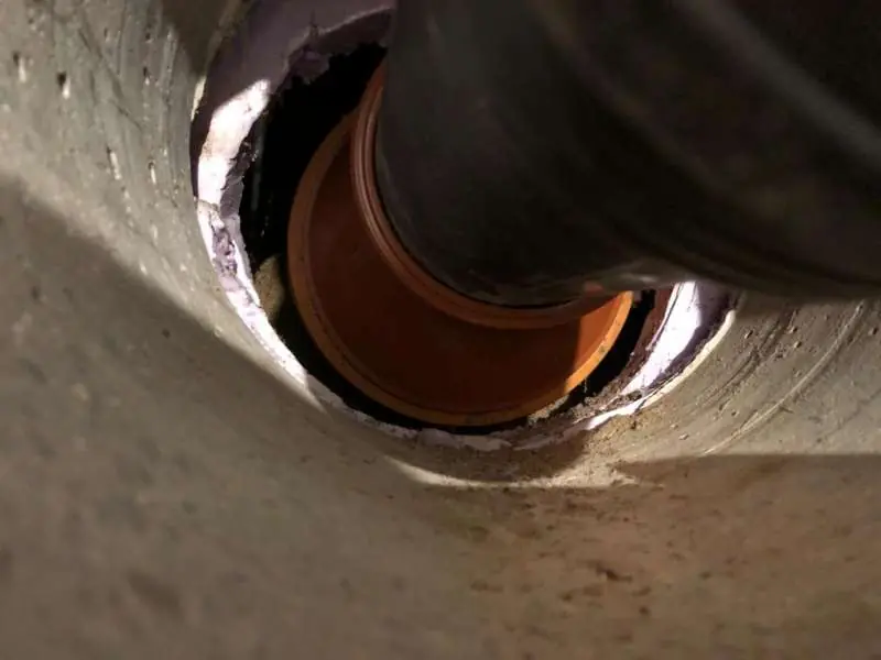 BAU.DE / BAU-Forum: 2. Bild zu Frage "Abwasserrohre durch Kellerwand: Kernbohrung abdichten? Kosten, Risiken & Anleitung" im BAU-Forum "Keller"