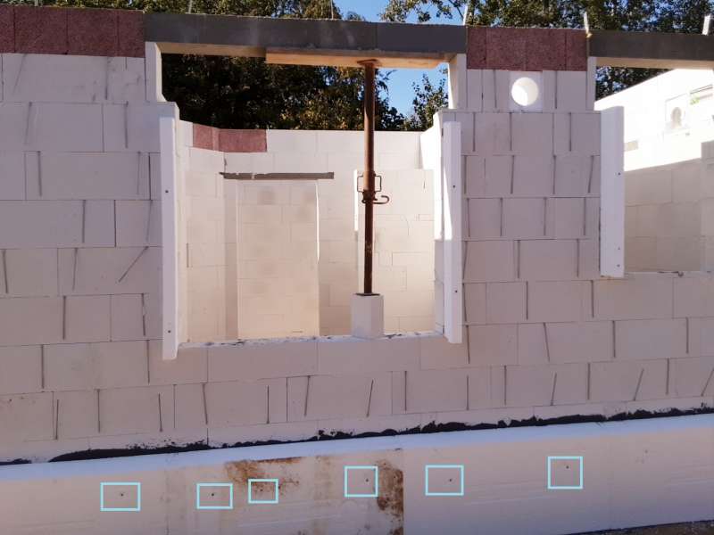 BAU.DE / BAU-Forum: 1. Bild zu Frage "Sockeld&auml;mmung mit N&auml;geln befestigt: Mangelhaft? Rechte, Folgen & Sanierung" im BAU-Forum "Keller"