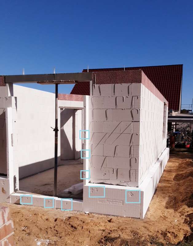 BAU.DE / BAU-Forum: 4. Bild zu Frage "Sockeld&auml;mmung mit N&auml;geln befestigt: Mangelhaft? Rechte, Folgen & Sanierung" im BAU-Forum "Keller"