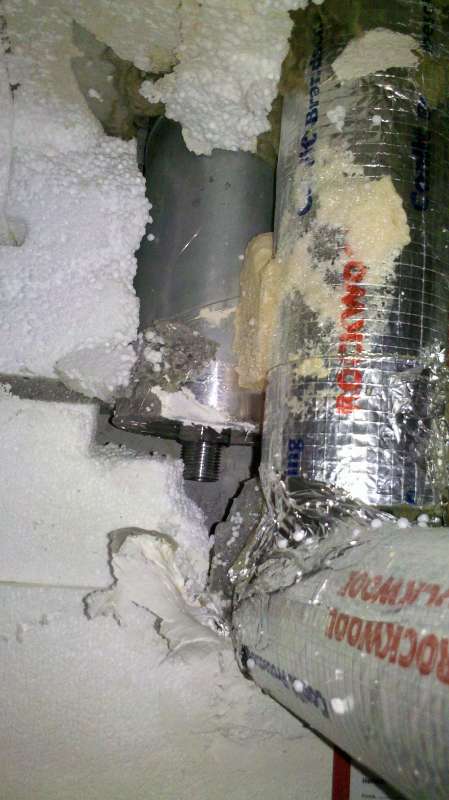 BAU.DE / BAU-Forum: 1. Bild zu Frage "Abluftrohr in Tiefgarage ohne Kondensatablauf und D&auml;mmung" im BAU-Forum "L&uuml;ftung"