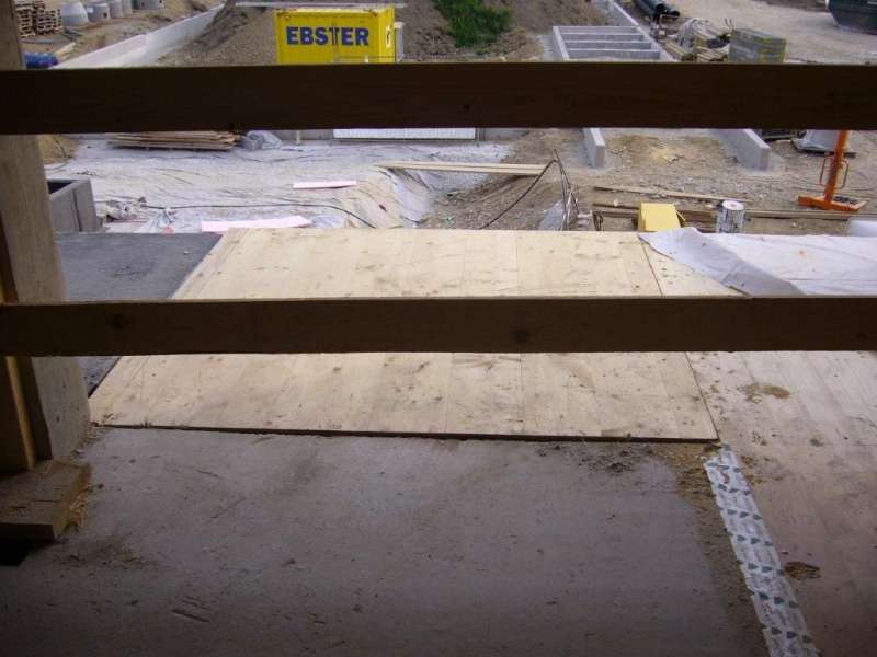 BAU.DE / BAU-Forum: 4. Bild zu Frage "Baufuge im Neubau: Ursachen f&uuml;r Risse im Estrich & Parkett? Fachmann-Meinung" im BAU-Forum "Neubau"