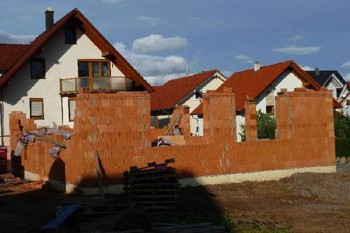 BAU.DE / BAU-Forum: 2. Bild zu Frage "Zu breite Sto&szlig;fugen beim Mauern: Ursachen, Probleme & L&ouml;sungen f&uuml;r Poroton-Ziegel?" im BAU-Forum "Neubau"