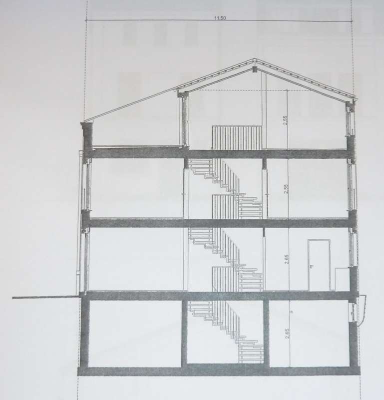 BAU.DE / BAU-Forum: 1. Bild zu Antwort "Höhenschnitt: Garten-Niveau vs. Gehweg-Niveau im Detail" auf die Frage "Haus zu tief gebaut: Minderung berechnen – Wertminderung, Ursachen & Vorgehen?" im BAU-Forum "Neubau" BAU.DE / BAU-Forum: 1. Bild zu Antwort "Höhenschnitt: Garten-Niveau vs. Gehweg-Niveau im Detail" auf die Frage "Haus zu tief gebaut: Minderung berechnen – Wertminderung, Ursachen & Vorgehen?" im BAU-Forum "Neubau"