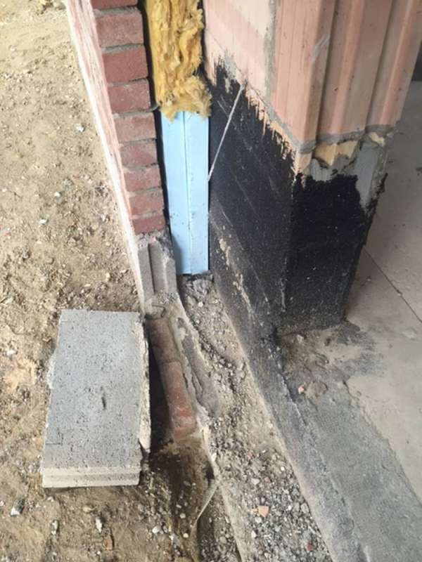 BAU.DE / BAU-Forum: 1. Bild zu Frage "Fu&szlig;punktabdichtung / Klinker Auflage" im BAU-Forum "Neubau"