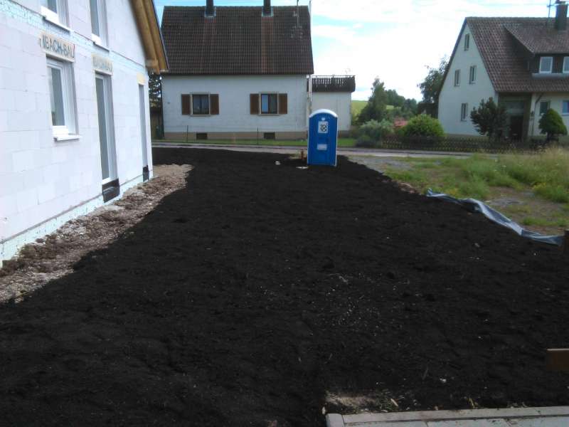 BAU.DE / BAU-Forum: 2. Bild zu Frage "Sockel richtig abdichten: Anleitung, Materialien & Kosten für dauerhaften Schutz?" im BAU-Forum "Neubau" BAU.DE / BAU-Forum: 2. Bild zu Frage "Sockel richtig abdichten: Anleitung, Materialien & Kosten für dauerhaften Schutz?" im BAU-Forum "Neubau"