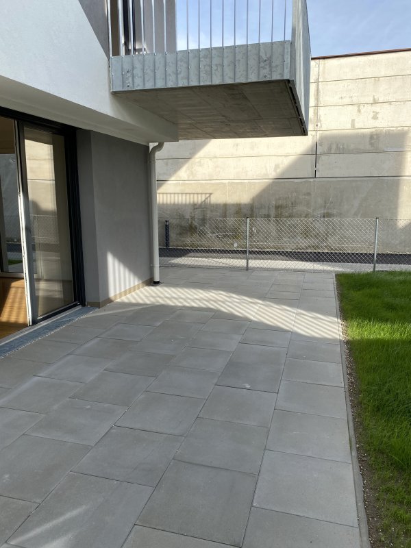 BAU.DE / BAU-Forum: 2. Bild zu Frage "Wasserschaden Neubauwohnung: Ursachenforschung an Decke/Terrasse &ndash; Was tun?" im BAU-Forum "Neubau"