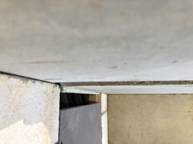 BAU.DE / BAU-Forum: 2. Bild zu Frage "Filigrandecke Versatz: Tragf&auml;higkeit, Risiken & Sanierung bei fehlender Auflage?" im BAU-Forum "Neubau"