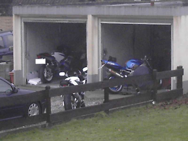 BAU.DE / BAU-Forum: 4. Bild zu Frage "Grenzgarage als Werkstatt: Lärmbelästigung, Zweckentfremdung & rechtliche Schritte in NRW?" im BAU-Forum "Bauplanung / Baugenehmigung" BAU.DE / BAU-Forum: 4. Bild zu Frage "Grenzgarage als Werkstatt: Lärmbelästigung, Zweckentfremdung & rechtliche Schritte in NRW?" im BAU-Forum "Bauplanung / Baugenehmigung"