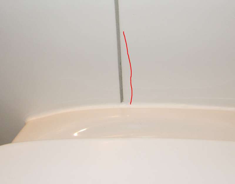BAU.DE / BAU-Forum: 2. Bild zu Frage "Fugenrisse in H&auml;nge-WC an Trockenbau-Wand" im BAU-Forum "Sanit&auml;r, Bad, Dusche, WC"