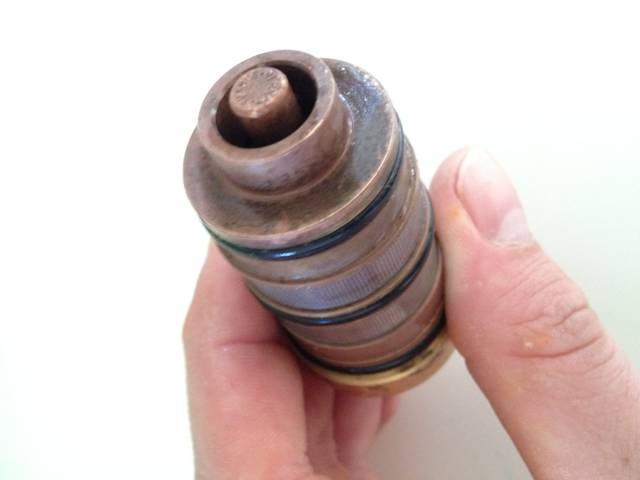 BAU.DE / BAU-Forum: 3. Bild zu Frage "Suche Kartusche / Patrone f&uuml;r Duschpaneel" im BAU-Forum "Sanit&auml;r, Bad, Dusche, WC"