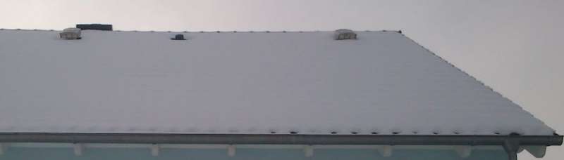 BAU.DE / BAU-Forum: 1. Bild zu Antwort "Foto vom Dach" auf die Frage "Abflussgeruch im Bad: Ursachen, Siphon-Probleme & L&ouml;sungen f&uuml;r Neubau?" im BAU-Forum "Sanit&auml;r, Bad, Dusche, WC"