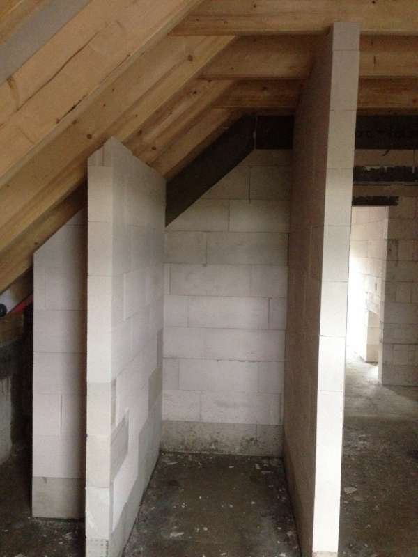 BAU.DE / BAU-Forum: 2. Bild zu Frage "Dusche bis zur Decke gemauert" im BAU-Forum "Sanit&auml;r, Bad, Dusche, WC"