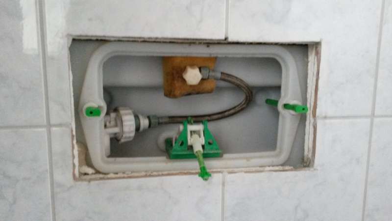 BAU.DE / BAU-Forum: 2. Bild zu Frage "Dr&uuml;ckerplatte, welches Modell" im BAU-Forum "Sanit&auml;r, Bad, Dusche, WC"