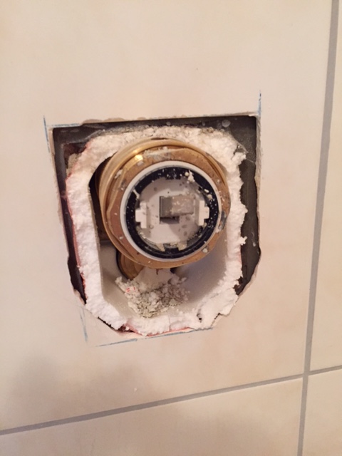 BAU.DE / BAU-Forum: 1. Bild zu Frage "Hilfe &nbsp;-&nbsp; Ich bin auf der Suche nach dem passenden UP Einhebel Duschmischer" im BAU-Forum "Sanit&auml;r, Bad, Dusche, WC"