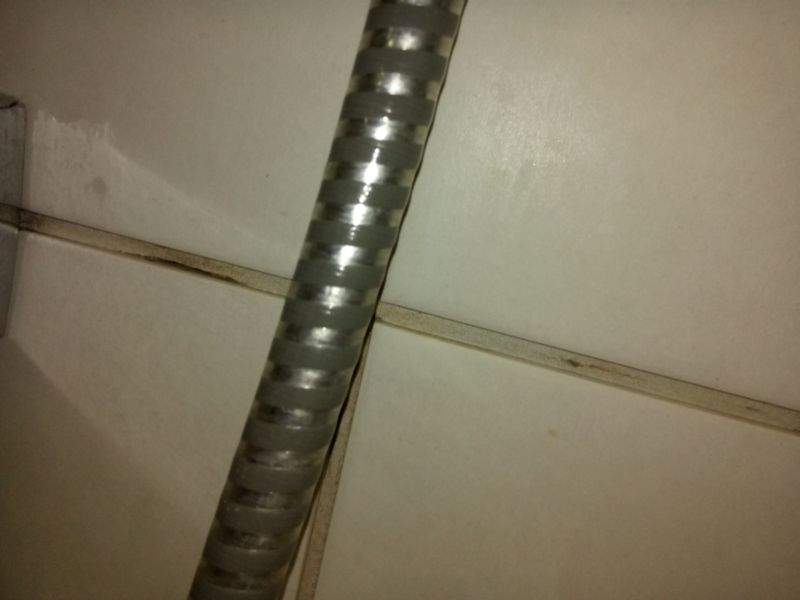 BAU.DE / BAU-Forum: 1. Bild zu Frage "Duschwand undichte Fugen: Ursachen, Sofortma&szlig;nahmen & langfristige L&ouml;sungen?" im BAU-Forum "Sanit&auml;r, Bad, Dusche, WC"