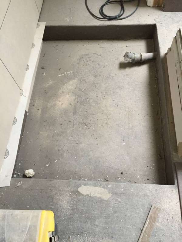 BAU.DE / BAU-Forum: 1. Bild zu Frage "Bodentiefe, geflieste Dusche m&ouml;glich?" im BAU-Forum "Sanit&auml;r, Bad, Dusche, WC"