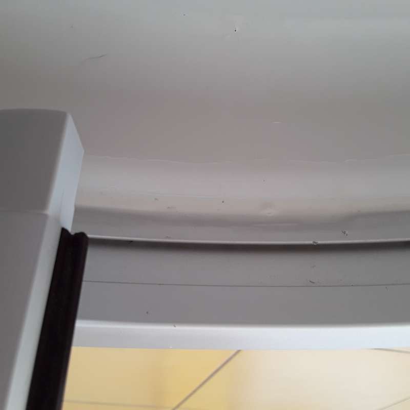 BAU.DE / BAU-Forum: 2. Bild zu Frage "Dichtung Duschkabine &nbsp;-&nbsp; Duschtasse" im BAU-Forum "Sanit&auml;r, Bad, Dusche, WC"