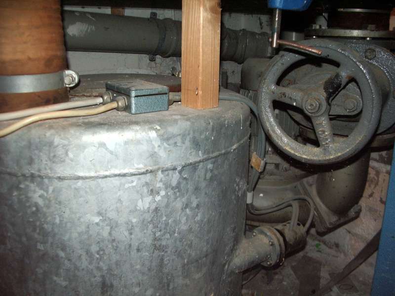 BAU.DE / BAU-Forum: 1. Bild zu Frage "Lebenserwartung Jung-Hebeanlage?" im BAU-Forum "Sanit&auml;r, Bad, Dusche, WC"