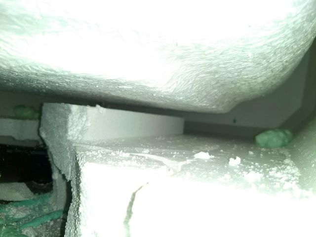 BAU.DE / BAU-Forum: 2. Bild zu Frage "Abstand Wannentr&auml;ger &nbsp;-&nbsp; Badewanne normal?" im BAU-Forum "Sanit&auml;r, Bad, Dusche, WC"