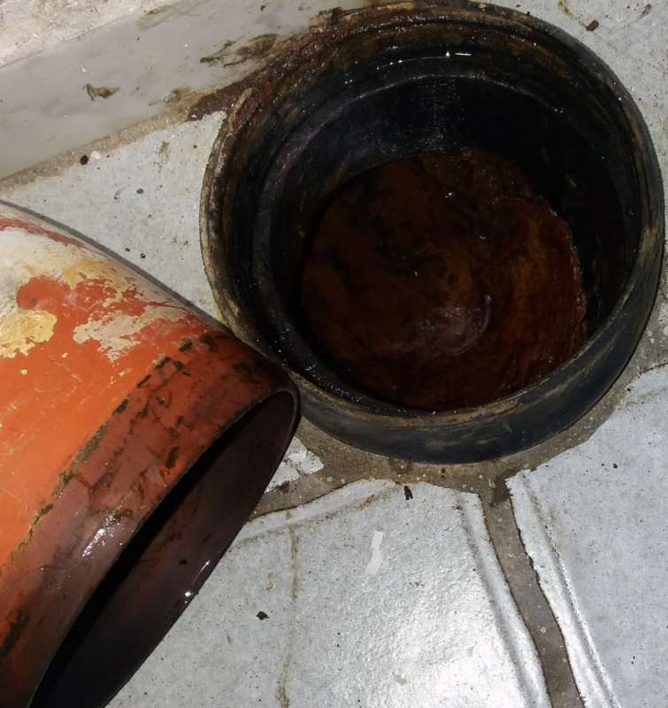 BAU.DE / BAU-Forum: 2. Bild zu Frage "Wie Abwasserrohr wieder abdichten" im BAU-Forum "Sanit&auml;r, Bad, Dusche, WC"