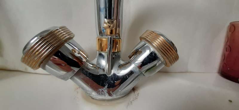 BAU.DE / BAU-Forum: 1. Bild zu Frage "Mischbatterie tropft" im BAU-Forum "Sanit&auml;r, Bad, Dusche, WC"