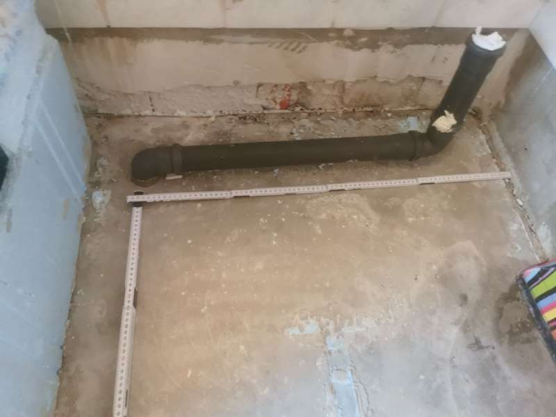 BAU.DE / BAU-Forum: 2. Bild zu Frage "Superflache Duschtasse - Ablaufhöhe" im BAU-Forum "Sanitär, Bad, Dusche, WC" BAU.DE / BAU-Forum: 2. Bild zu Frage "Superflache Duschtasse - Ablaufhöhe" im BAU-Forum "Sanitär, Bad, Dusche, WC"