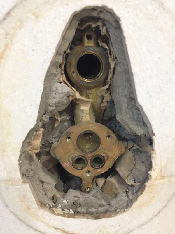 BAU.DE / BAU-Forum: 2. Bild zu Frage "UP-Armatur Badewanne Einhandmischer vor 1992 &nbsp;-&nbsp; wer kennt den Hersteller?" im BAU-Forum "Sanit&auml;r, Bad, Dusche, WC"