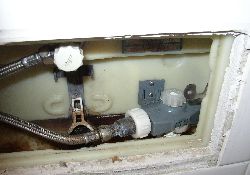 BAU.DE / BAU-Forum: 1. Bild zu Frage "Toilettensp&uuml;lung - Schwimmerventildichtung - es sprudelt beim Auff&uuml;llen" im BAU-Forum "Sanit&auml;r, Bad, Dusche, WC"