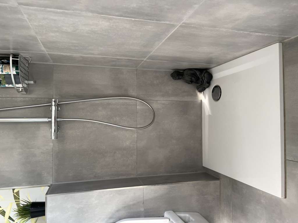 BAU.DE / BAU-Forum: 1. Bild zu Frage "Duschkabine Gr&ouml;&szlig;e bestimmen: Welche Duschkabine passt auf 80x80 Duschwanne?" im BAU-Forum "Sanit&auml;r, Bad, Dusche, WC"