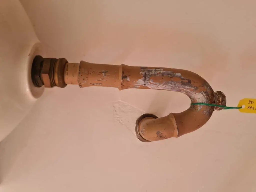 BAU.DE / BAU-Forum: 1. Bild zu Frage "Syphon Waschbecken erneuern: Welches Modell passt? Anleitung & Auswahlhilfe?" im BAU-Forum "Sanit&auml;r, Bad, Dusche, WC"