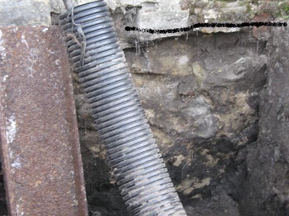 BAU.DE / BAU-Forum: 1. Bild zu Frage "Feldsteinfundament sanieren: Kosten, Vorgehen & Risiken bei alten H&auml;usern?" im BAU-Forum "Modernisierung / Sanierung / Bausch&auml;den"