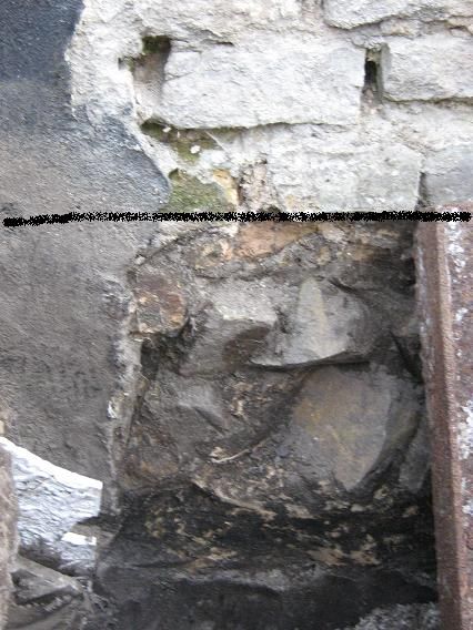 BAU.DE / BAU-Forum: 1. Bild zu Antwort "noch ein Foto" auf die Frage "Feldsteinfundament sanieren: Kosten, Vorgehen & Risiken bei alten H&auml;usern?" im BAU-Forum "Modernisierung / Sanierung / Bausch&auml;den"