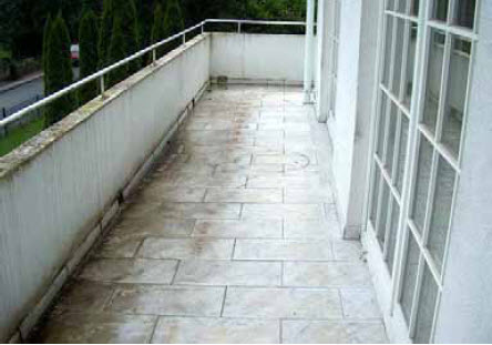 BAU.DE / BAU-Forum: 2. Bild zu Frage "Terrassenfliesen & Balkonfliesen: Ursachen f&uuml;r Sch&auml;den, Sanierungskosten & Vorgehen?" im BAU-Forum "Modernisierung / Sanierung / Bausch&auml;den"