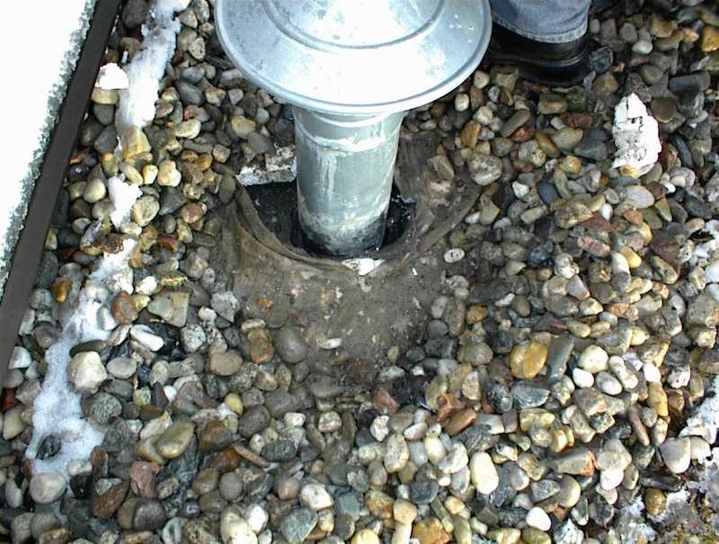 BAU.DE / BAU-Forum: 4. Bild zu Frage "Abwasser-Innenbelüftung bei Schimmel: Ursachen, Risiken & Kosten der Sanierung?" im BAU-Forum "Modernisierung / Sanierung / Bauschäden" BAU.DE / BAU-Forum: 4. Bild zu Frage "Abwasser-Innenbelüftung bei Schimmel: Ursachen, Risiken & Kosten der Sanierung?" im BAU-Forum "Modernisierung / Sanierung / Bauschäden"
