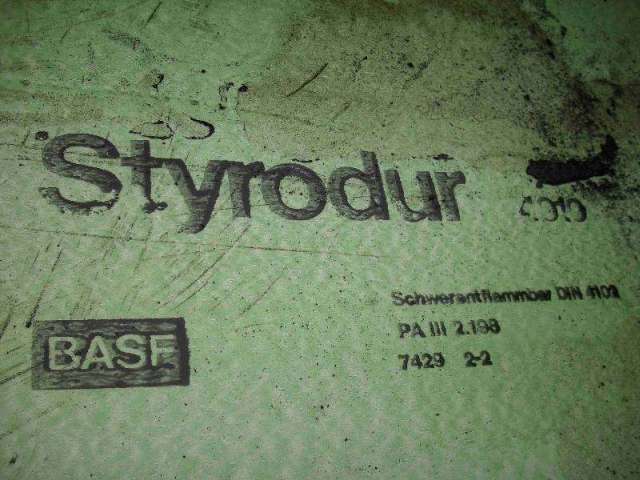 BAU.DE / BAU-Forum: 1. Bild zu Frage "Styrodur 4010 Kellerau&szlig;end&auml;mmung: Eignung, Eigenschaften & Feuchtigkeitsbest&auml;ndigkeit?" im BAU-Forum "Modernisierung / Sanierung / Bausch&auml;den"