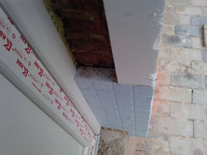 BAU.DE / BAU-Forum: 2. Bild zu Antwort "Fehlsanierung: Planung ist entscheidend – Negativbeispiel Husum" auf die Frage "Reihenendhaus sanieren: Welche Maßnahmen lohnen sich wirklich? Kosten, Dämmung & Heizung" im BAU-Forum "Modernisierung / Sanierung / Bauschäden" BAU.DE / BAU-Forum: 2. Bild zu Antwort "Fehlsanierung: Planung ist entscheidend – Negativbeispiel Husum" auf die Frage "Reihenendhaus sanieren: Welche Maßnahmen lohnen sich wirklich? Kosten, Dämmung & Heizung" im BAU-Forum "Modernisierung / Sanierung / Bauschäden"