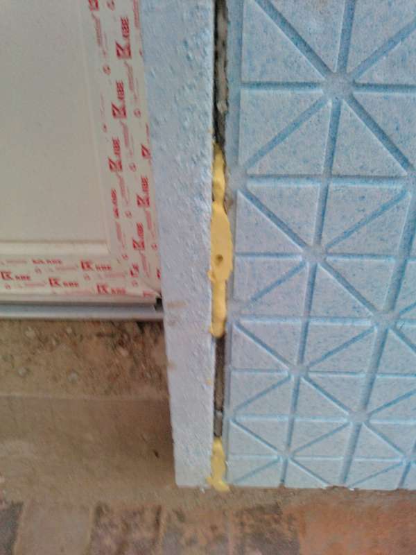 BAU.DE / BAU-Forum: 3. Bild zu Antwort "Fehlsanierung: Planung ist entscheidend – Negativbeispiel Husum" auf die Frage "Reihenendhaus sanieren: Welche Maßnahmen lohnen sich wirklich? Kosten, Dämmung & Heizung" im BAU-Forum "Modernisierung / Sanierung / Bauschäden" BAU.DE / BAU-Forum: 3. Bild zu Antwort "Fehlsanierung: Planung ist entscheidend – Negativbeispiel Husum" auf die Frage "Reihenendhaus sanieren: Welche Maßnahmen lohnen sich wirklich? Kosten, Dämmung & Heizung" im BAU-Forum "Modernisierung / Sanierung / Bauschäden"