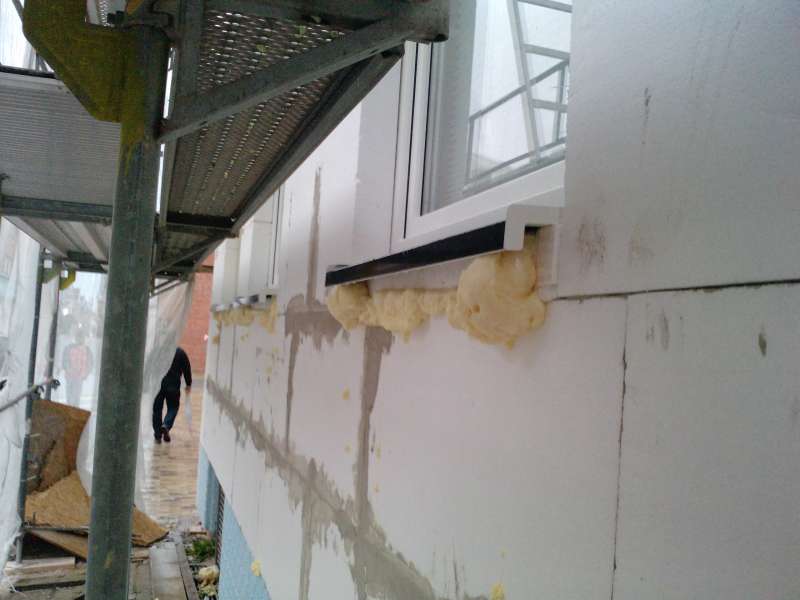 BAU.DE / BAU-Forum: 1. Bild zu Antwort "eins fehlt noch" auf die Frage "Reihenendhaus sanieren: Welche Maßnahmen lohnen sich wirklich? Kosten, Dämmung & Heizung" im BAU-Forum "Modernisierung / Sanierung / Bauschäden" BAU.DE / BAU-Forum: 1. Bild zu Antwort "eins fehlt noch" auf die Frage "Reihenendhaus sanieren: Welche Maßnahmen lohnen sich wirklich? Kosten, Dämmung & Heizung" im BAU-Forum "Modernisierung / Sanierung / Bauschäden"