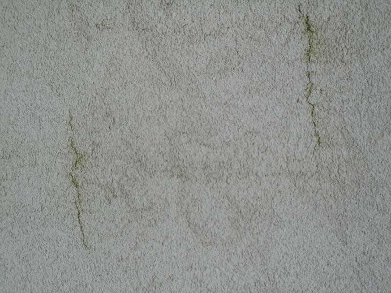 BAU.DE / BAU-Forum: 2. Bild zu Antwort "Fassadenrisse: 0,5 mm Breite bei organischem Putz m&ouml;glich?" auf die Frage "Fassadenrisse im Neubau: Ursachen, Sanierungskosten & Gew&auml;hrleistungsanspr&uuml;che?" im BAU-Forum "Modernisierung / Sanierung / Bausch&auml;den"