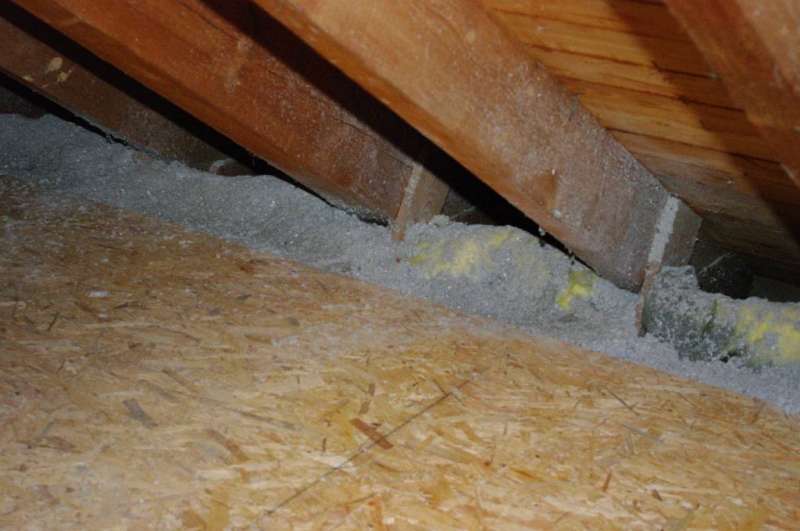 BAU.DE / BAU-Forum: 2. Bild zu Frage "Geschossdeckensanierung: Pfusch erkennen? Aufbau, D&auml;mmung & Gew&auml;hrleistung pr&uuml;fen" im BAU-Forum "Modernisierung / Sanierung / Bausch&auml;den"