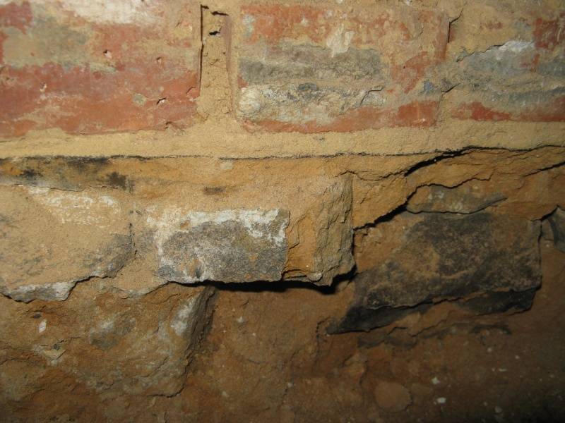 BAU.DE / BAU-Forum: 3. Bild zu Antwort "Horizontalsperre im Altbau: Erste Bilder und Einsch&auml;tzung" auf die Frage "Hausbau: Baujahr, Baum&auml;ngel & Sanierungskosten &ndash; Was tun bei Problemen?" im BAU-Forum "Modernisierung / Sanierung / Bausch&auml;den"